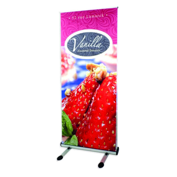 Roll-up Outdoor med stabiliserande fötter på vit bakgrund